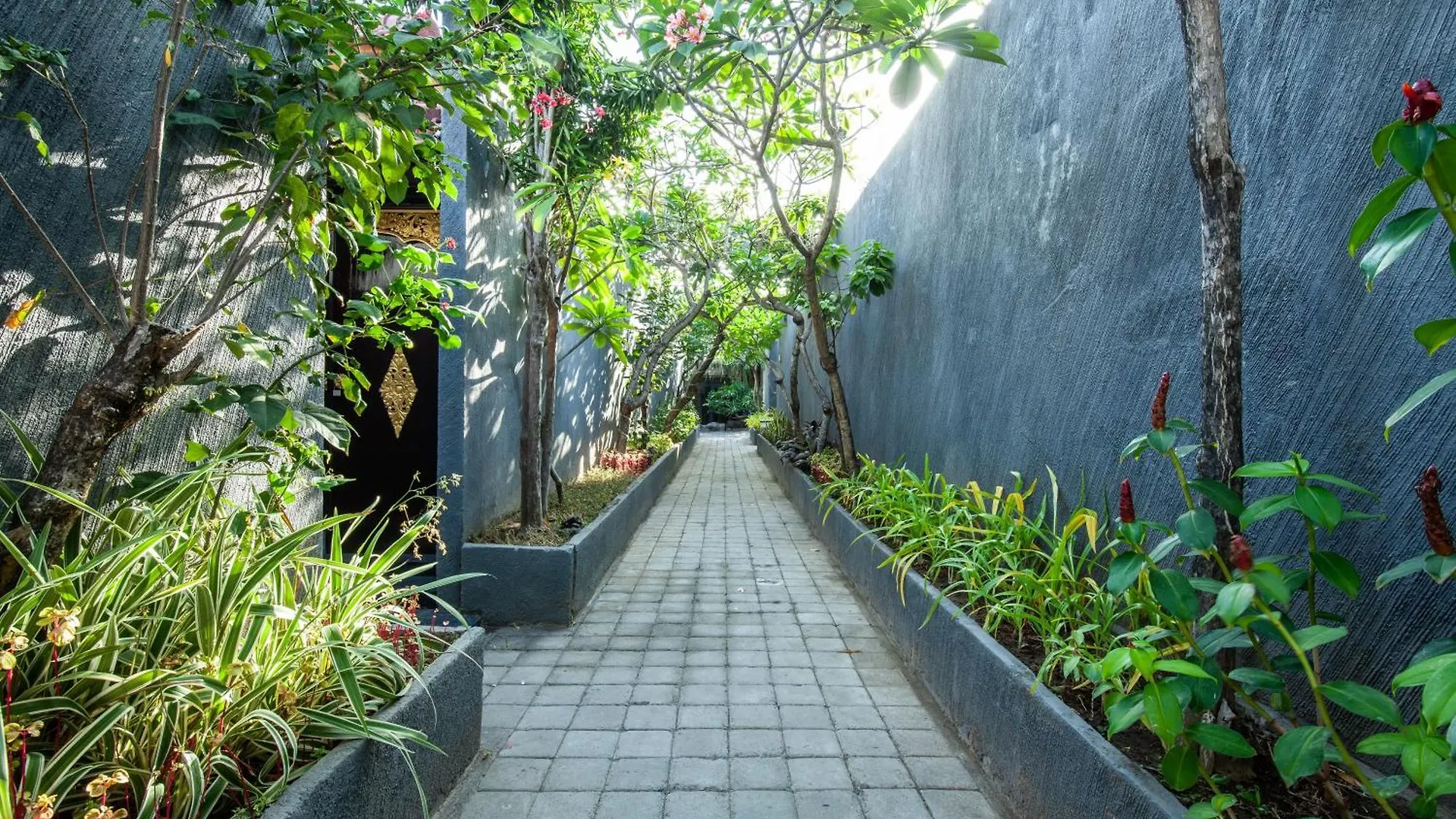 4-Bedrooms Private Pool Saraswati Villa Seminyak Indonesien